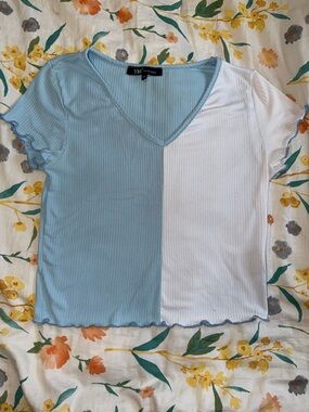YMI Two-Tone Blue & White V-Neck Ribbed Short Sleeve Tee